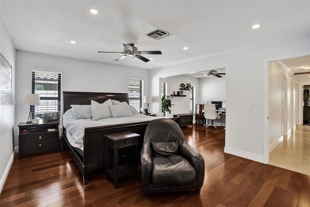 For Rent: $7,500 (4 beds, 2 baths, 2871 Square Feet)