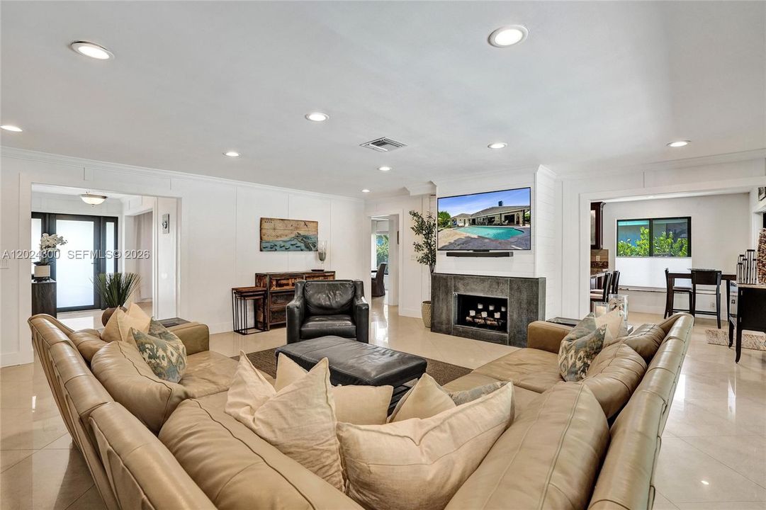 For Rent: $7,500 (4 beds, 2 baths, 2871 Square Feet)