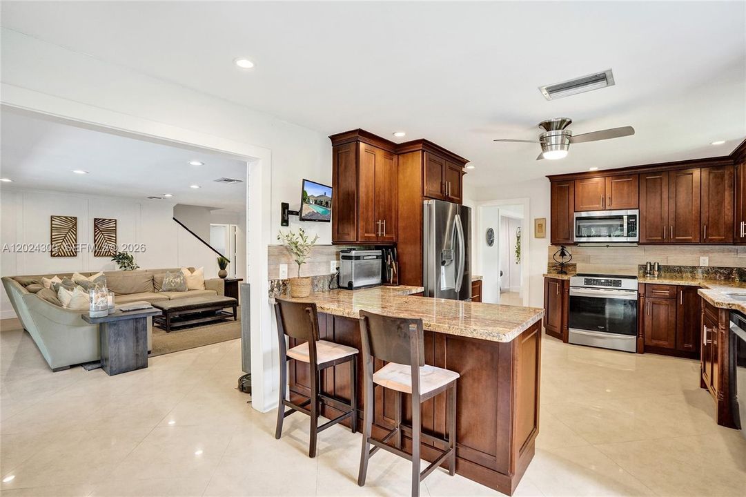 For Rent: $7,500 (4 beds, 2 baths, 2871 Square Feet)