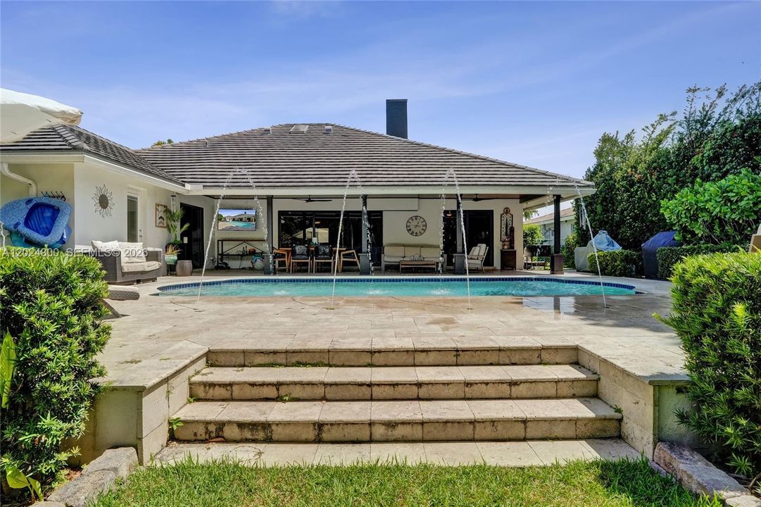For Rent: $7,500 (4 beds, 2 baths, 2871 Square Feet)