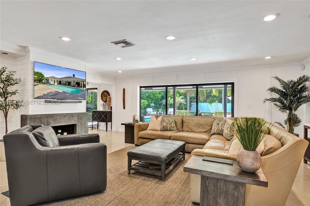 For Rent: $7,500 (4 beds, 2 baths, 2871 Square Feet)