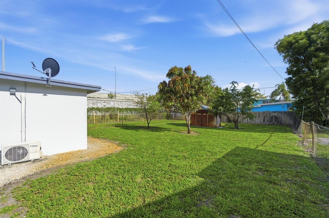 837 NW 41st St - Oakland Park-21