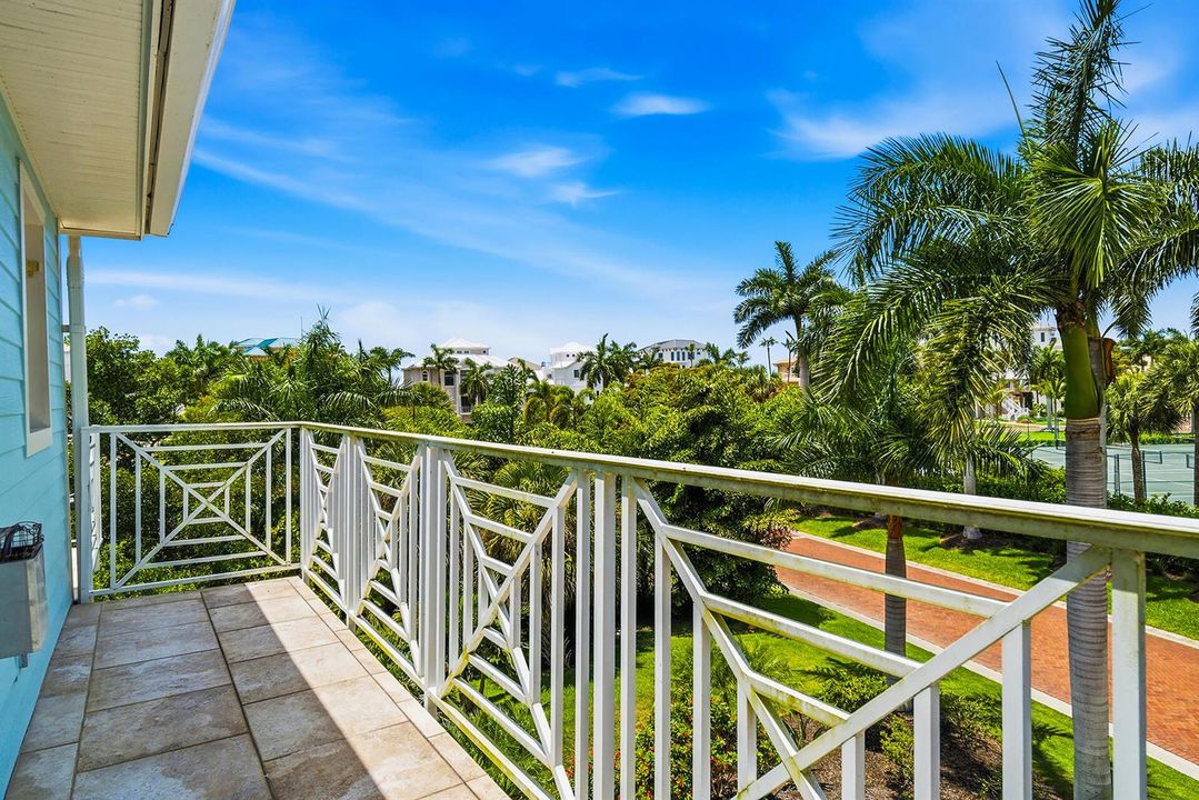 98-SOUTHPORT-COVE-34134-049