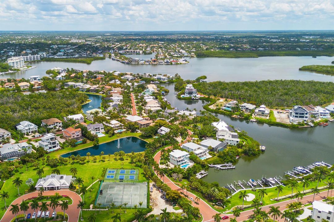 98-SOUTHPORT-COVE-34134-102