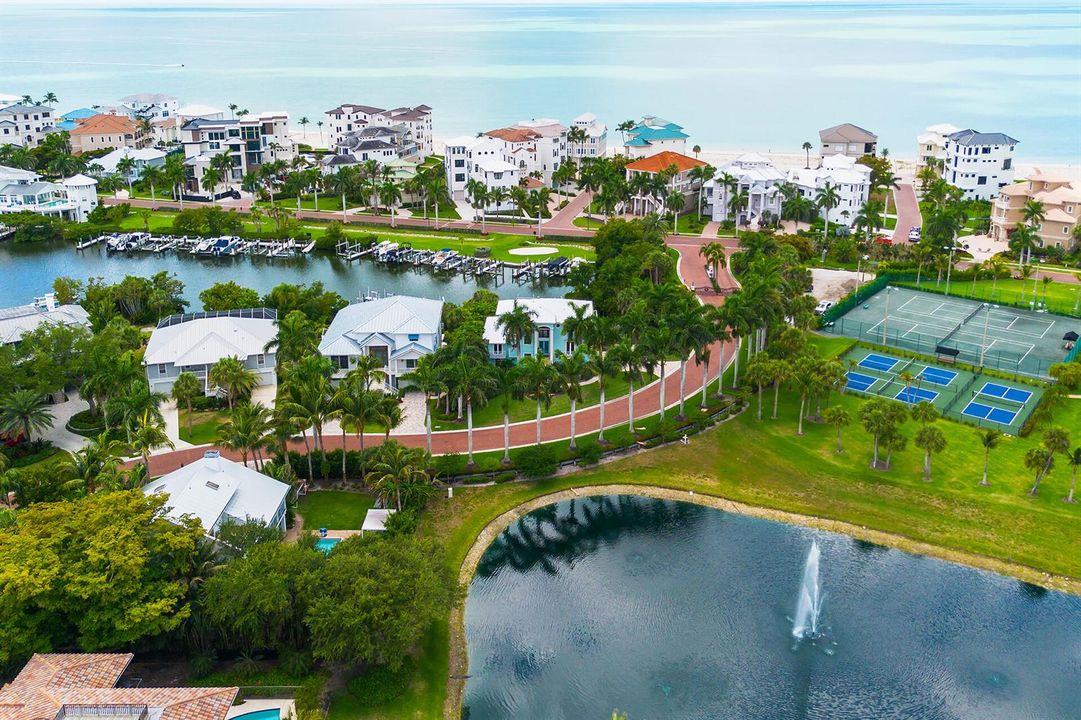 98-SOUTHPORT-COVE-34134-096
