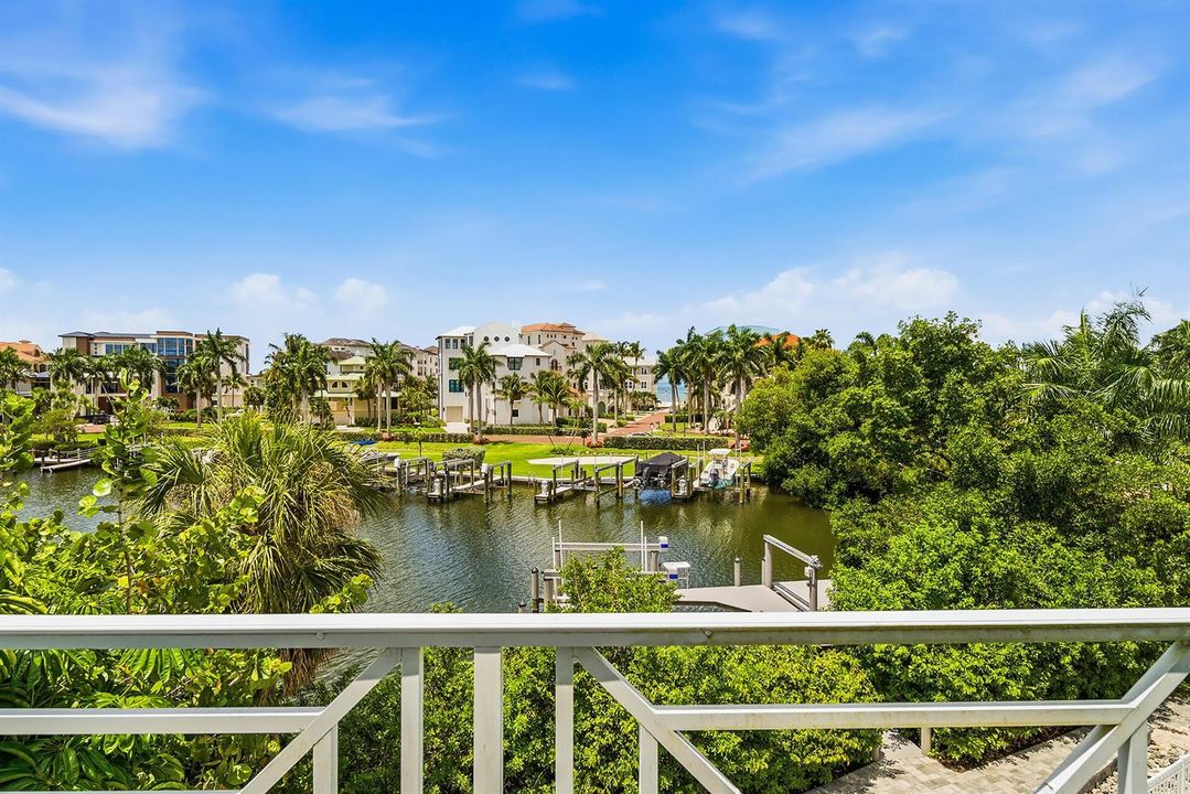 98-SOUTHPORT-COVE-34134-061