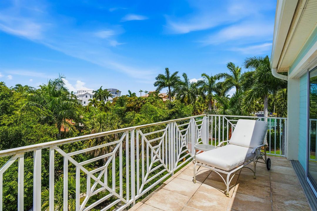98-SOUTHPORT-COVE-34134-046