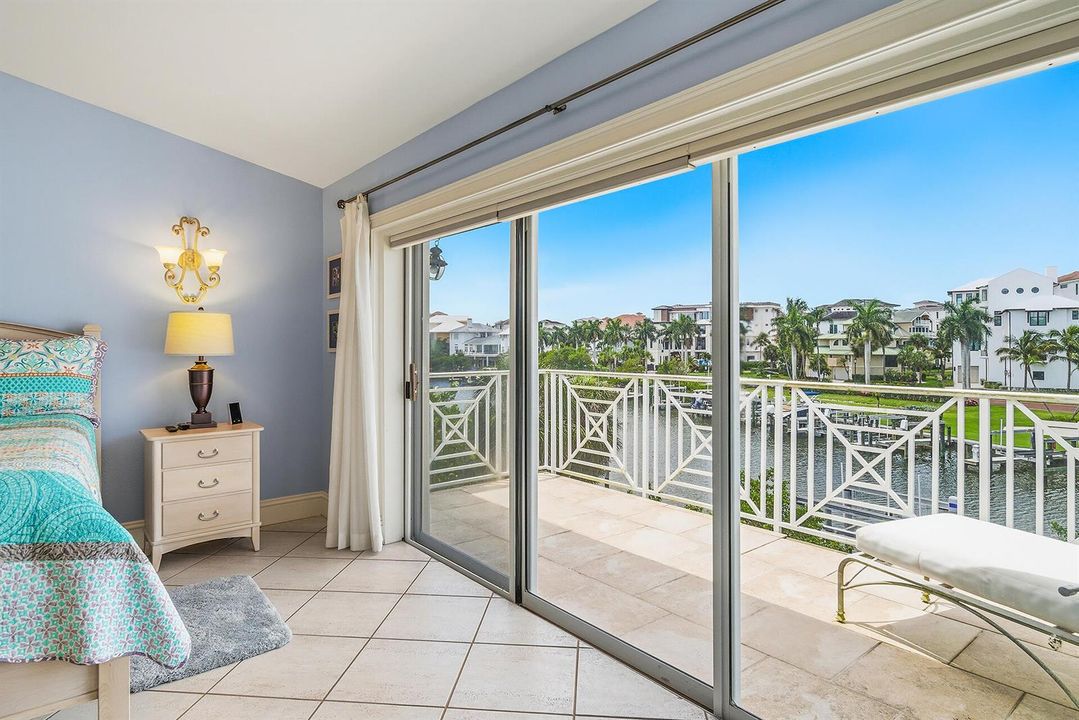 98-SOUTHPORT-COVE-34134-042