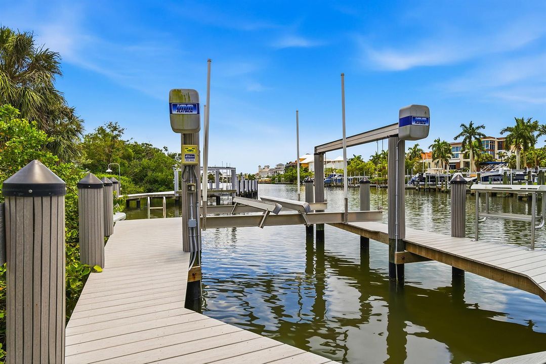 98-SOUTHPORT-COVE-34134-087