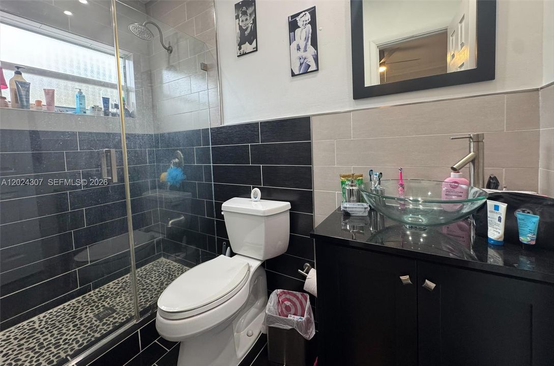 В аренду: $3,800 (4 спален, 2 ванн, 1590 Квадратных фут)