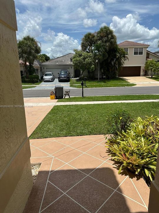 For Sale: $770,000 (4 beds, 2 baths, 1830 Square Feet)