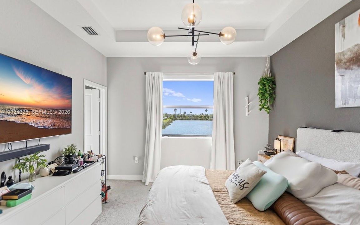 For Rent: $3,990 (3 beds, 2 baths, 1595 Square Feet)