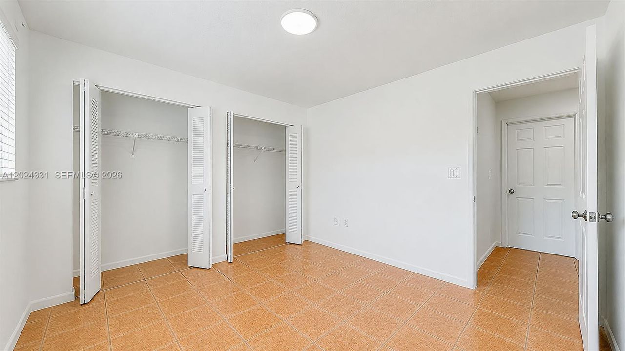 En Venta: $355,000 (3 camas, 2 baños, 1220 Pies cuadrados)
