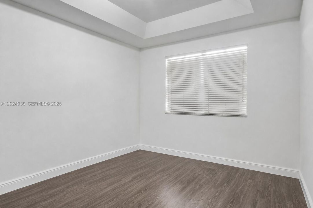 For Sale: $600,000 (4 beds, 2 baths, 1894 Square Feet)