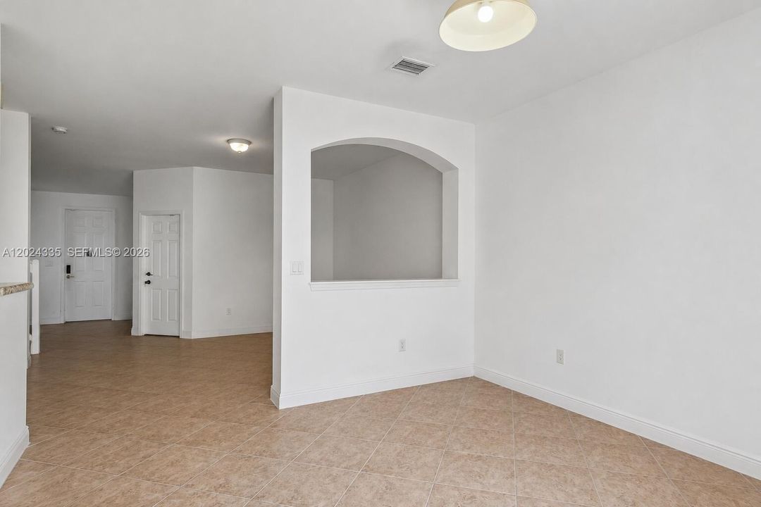 For Sale: $600,000 (4 beds, 2 baths, 1894 Square Feet)