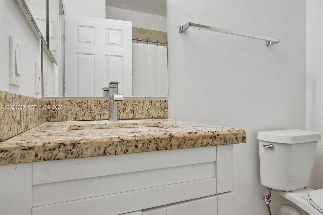 For Sale: $600,000 (4 beds, 2 baths, 1894 Square Feet)