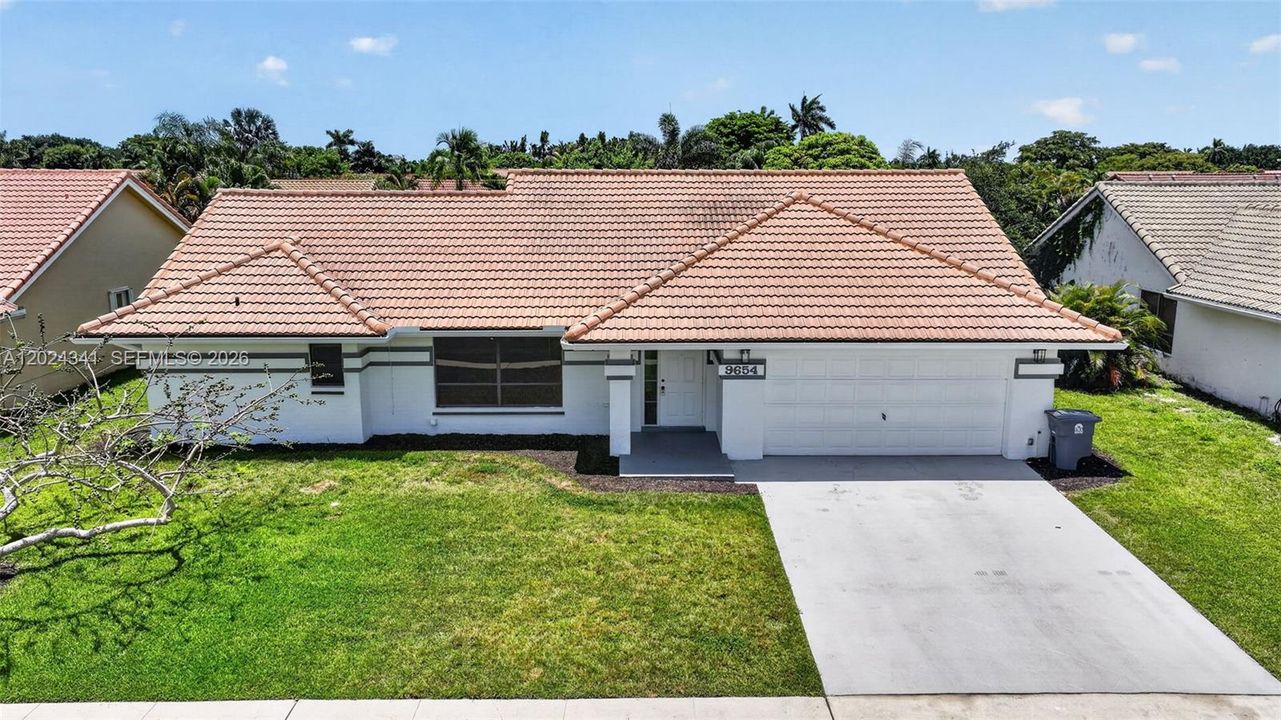 For Rent: $4,400 (4 beds, 2 baths, 2142 Square Feet)
