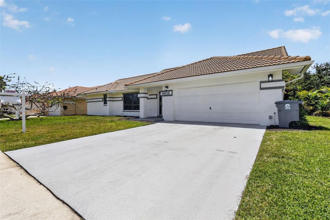 For Rent: $4,400 (4 beds, 2 baths, 2142 Square Feet)