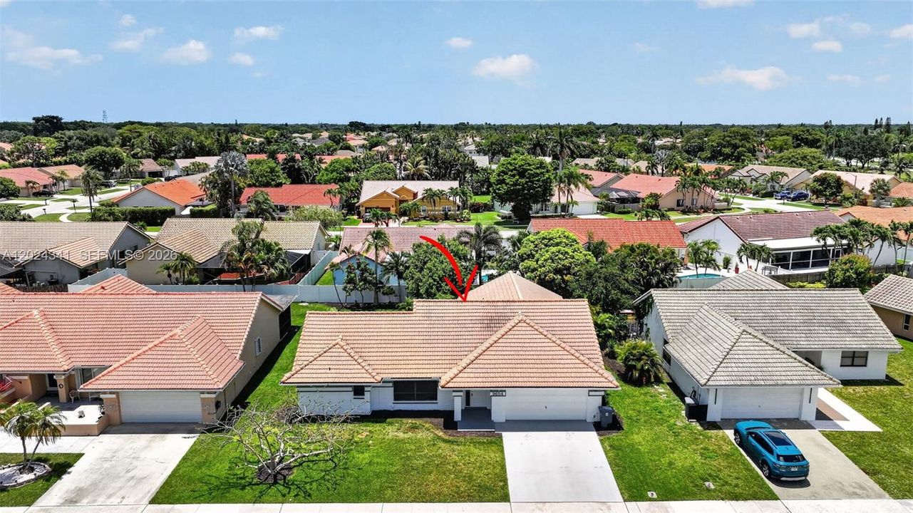For Rent: $4,400 (4 beds, 2 baths, 2142 Square Feet)