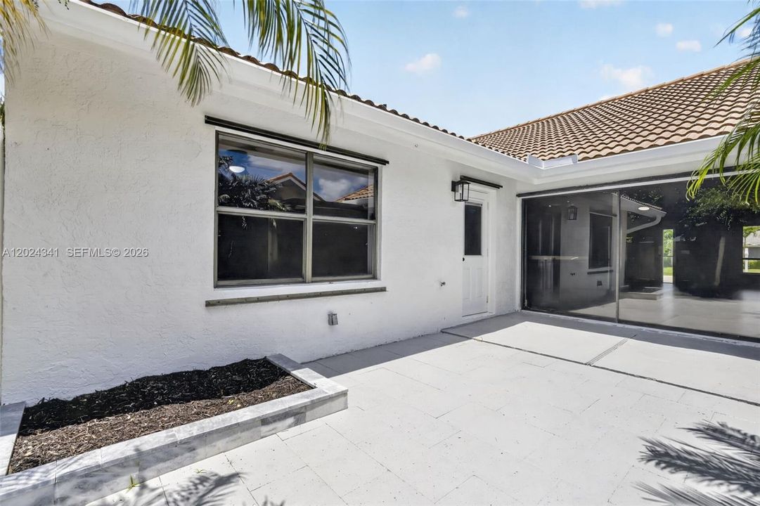 For Rent: $4,400 (4 beds, 2 baths, 2142 Square Feet)