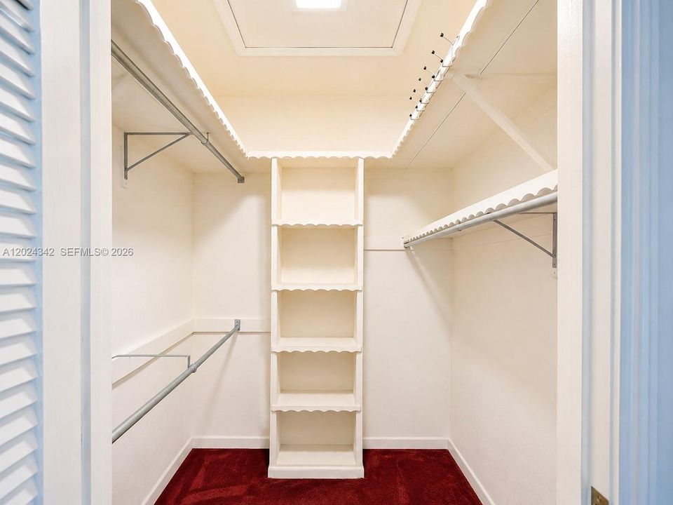 En Venta: $999,000 (3 camas, 2 baños, 1752 Pies cuadrados)