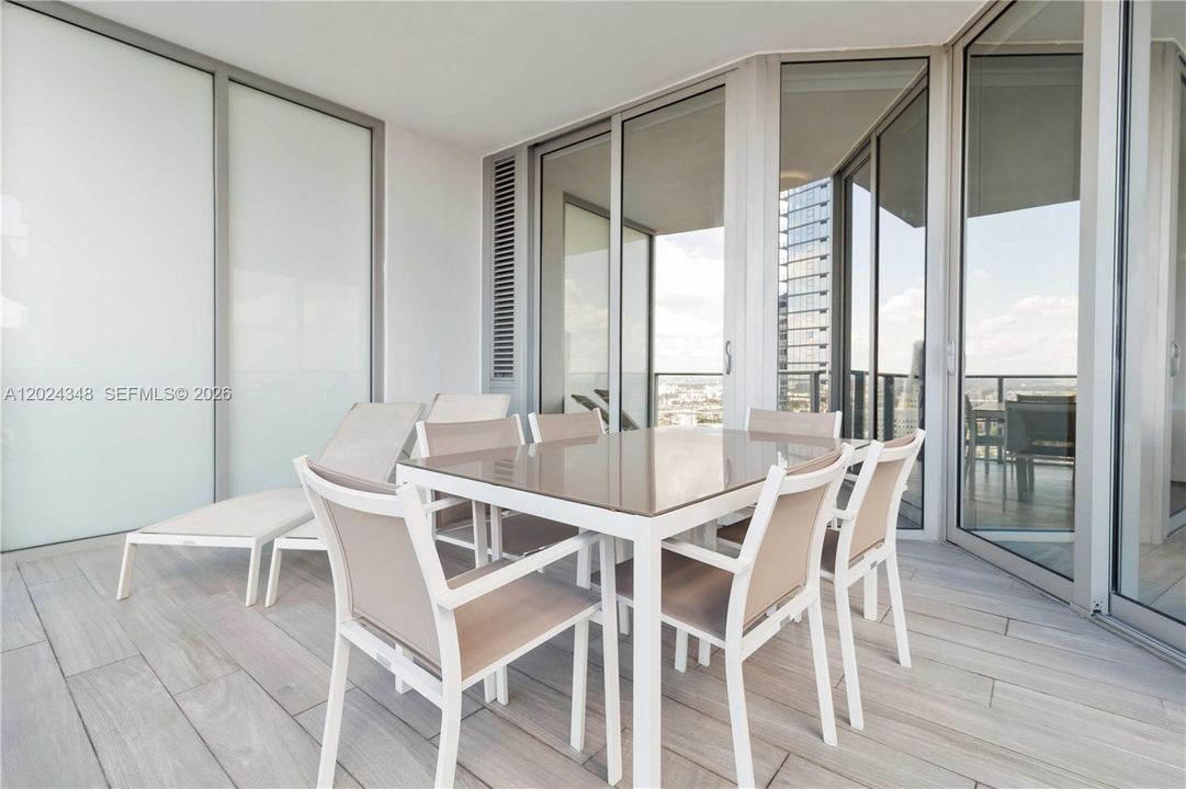На продажу: $675,000 (1 спален, 2 ванн, 1173 Квадратных фут)