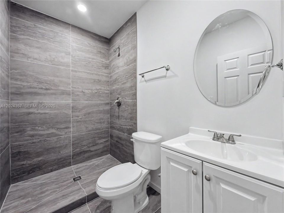 En Venta: $730,000 (5 camas, 3 baños, 1594 Pies cuadrados)