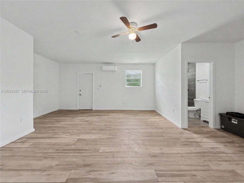 En Venta: $730,000 (5 camas, 3 baños, 1594 Pies cuadrados)