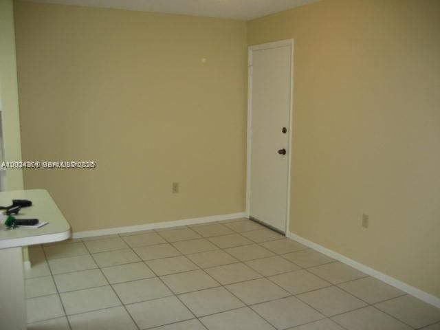 For Rent: $2,200 (2 beds, 2 baths, 955 Square Feet)