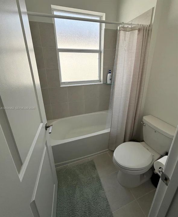 Под контрактом: $2,999 (3 спален, 2 ванн, 2190 Квадратных фут)