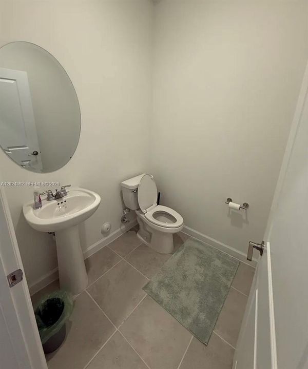 Под контрактом: $2,999 (3 спален, 2 ванн, 2190 Квадратных фут)