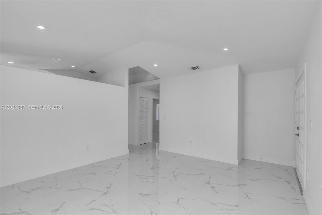На продажу: $630,000 (3 спален, 2 ванн, 1350 Квадратных фут)