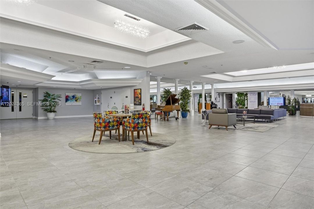 For Sale: $190,000 (2 beds, 2 baths, 1370 Square Feet)