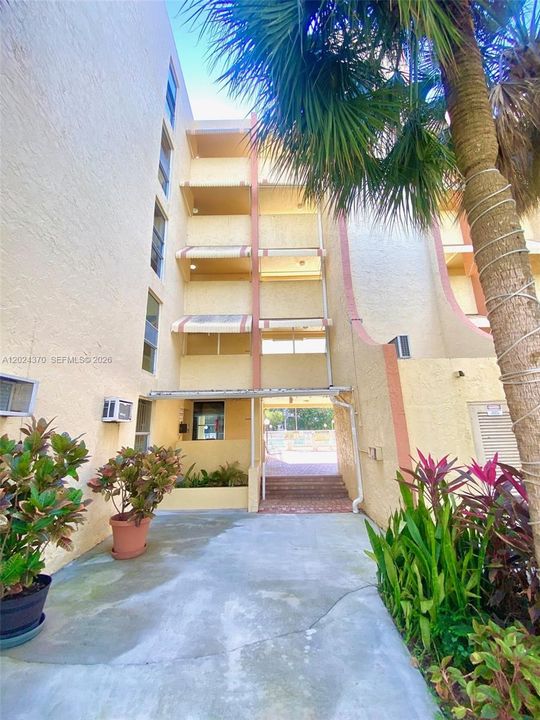 En Venta: $249,900 (1 camas, 1 baños, 725 Pies cuadrados)