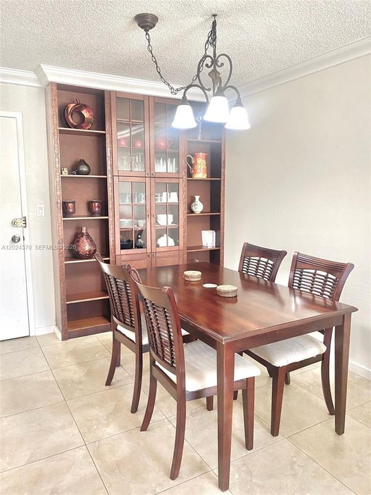 En Venta: $249,900 (1 camas, 1 baños, 725 Pies cuadrados)