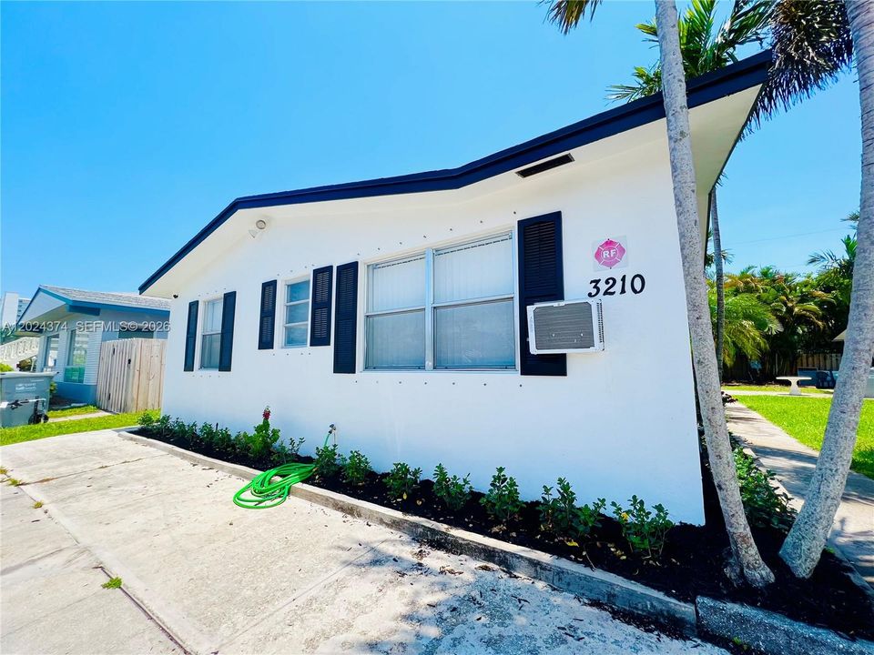 For Rent: $1,960 (1 beds, 1 baths, 540 Square Feet)