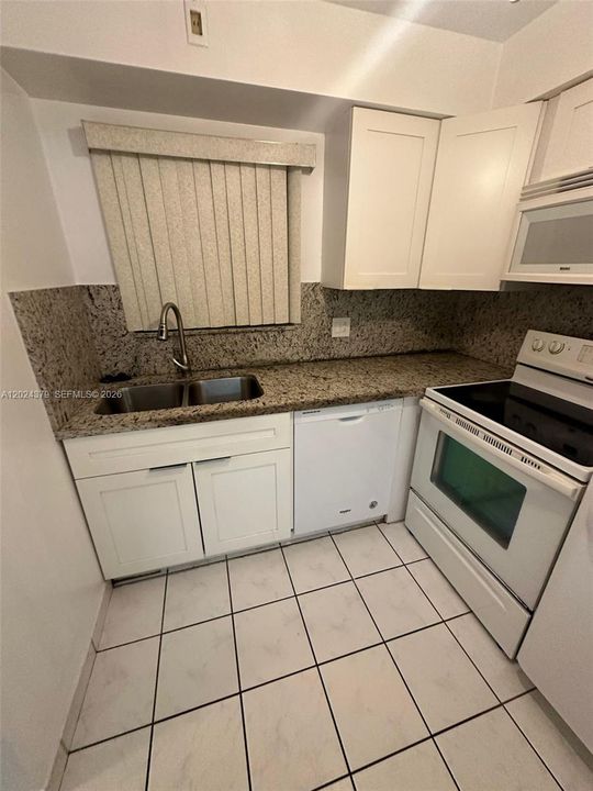For Rent: $1,400 (1 beds, 1 baths, 720 Square Feet)