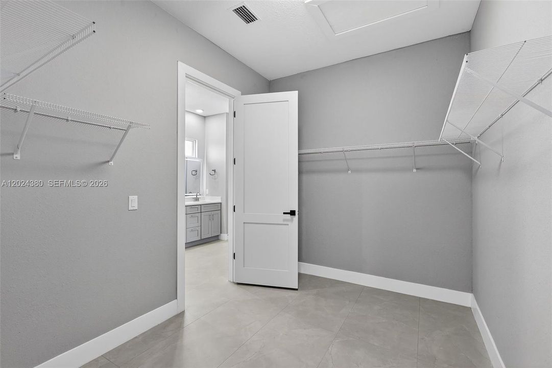 En Venta: $598,900 (4 camas, 3 baños, 0 Pies cuadrados)