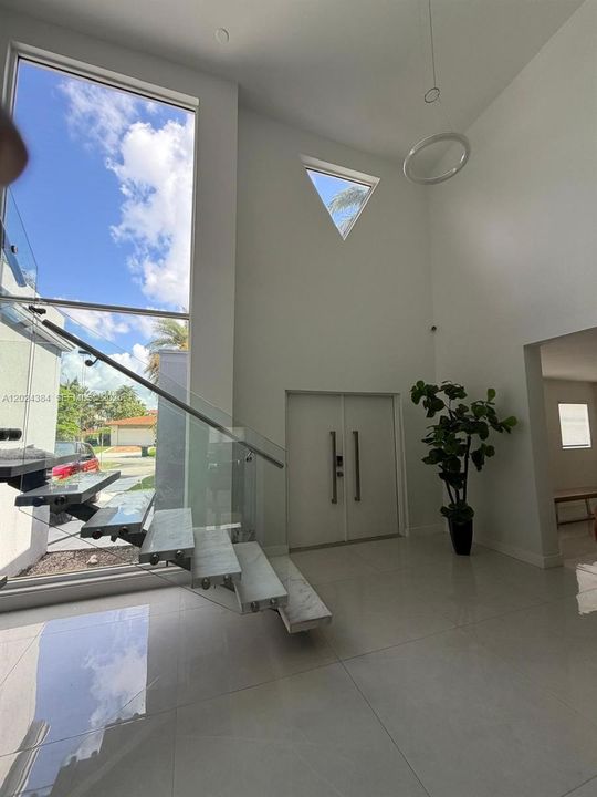 For Rent: $7,700 (4 beds, 3 baths, 2905 Square Feet)