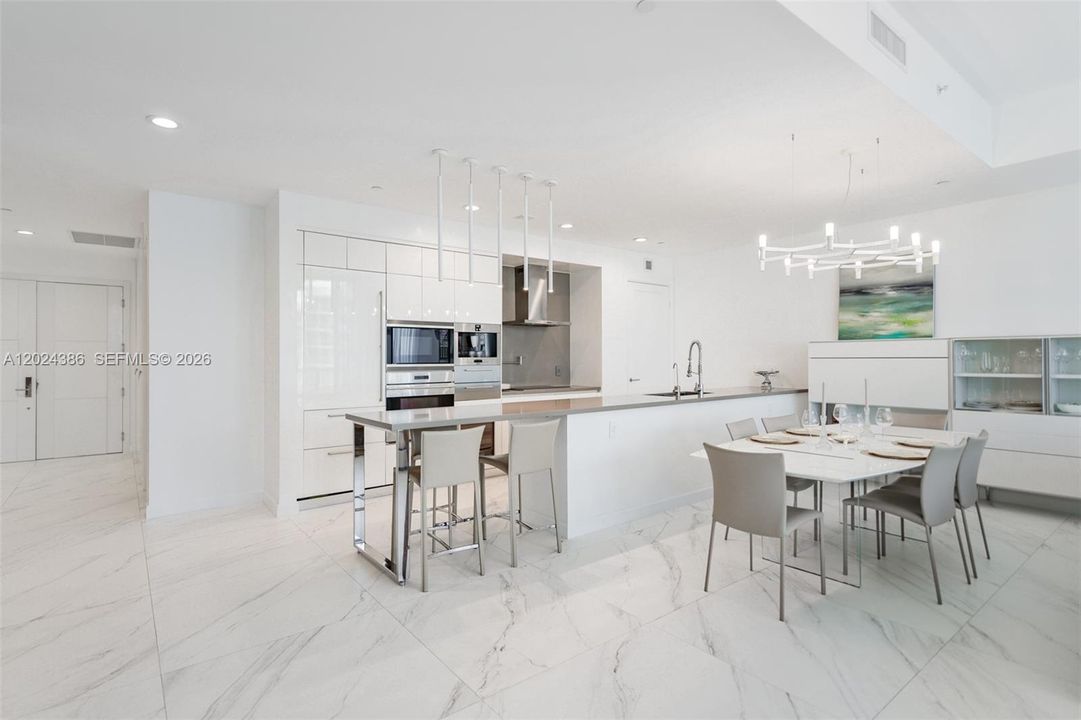 For Sale: $2,575,000 (2 beds, 3 baths, 2070 Square Feet)