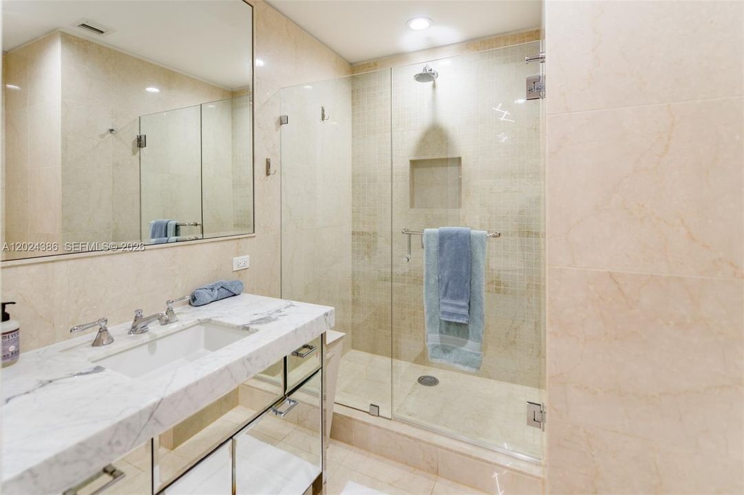 For Sale: $2,575,000 (2 beds, 3 baths, 2070 Square Feet)