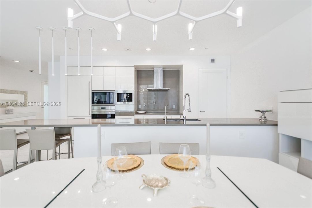 For Sale: $2,575,000 (2 beds, 3 baths, 2070 Square Feet)