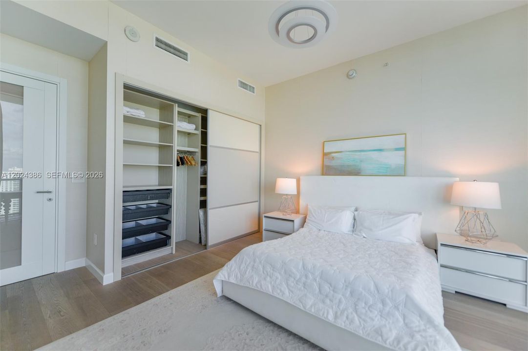 For Sale: $2,575,000 (2 beds, 3 baths, 2070 Square Feet)