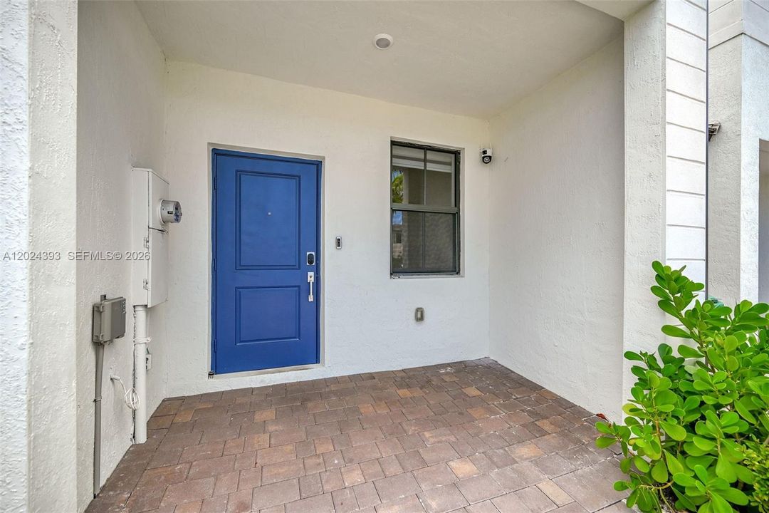 For Sale: $455,000 (4 beds, 2 baths, 1827 Square Feet)