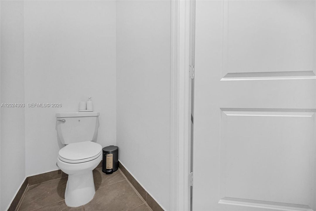 For Sale: $455,000 (4 beds, 2 baths, 1827 Square Feet)