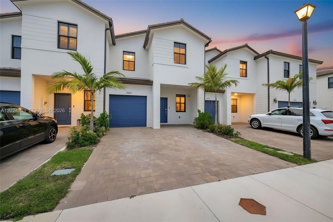 For Sale: $455,000 (4 beds, 2 baths, 1827 Square Feet)