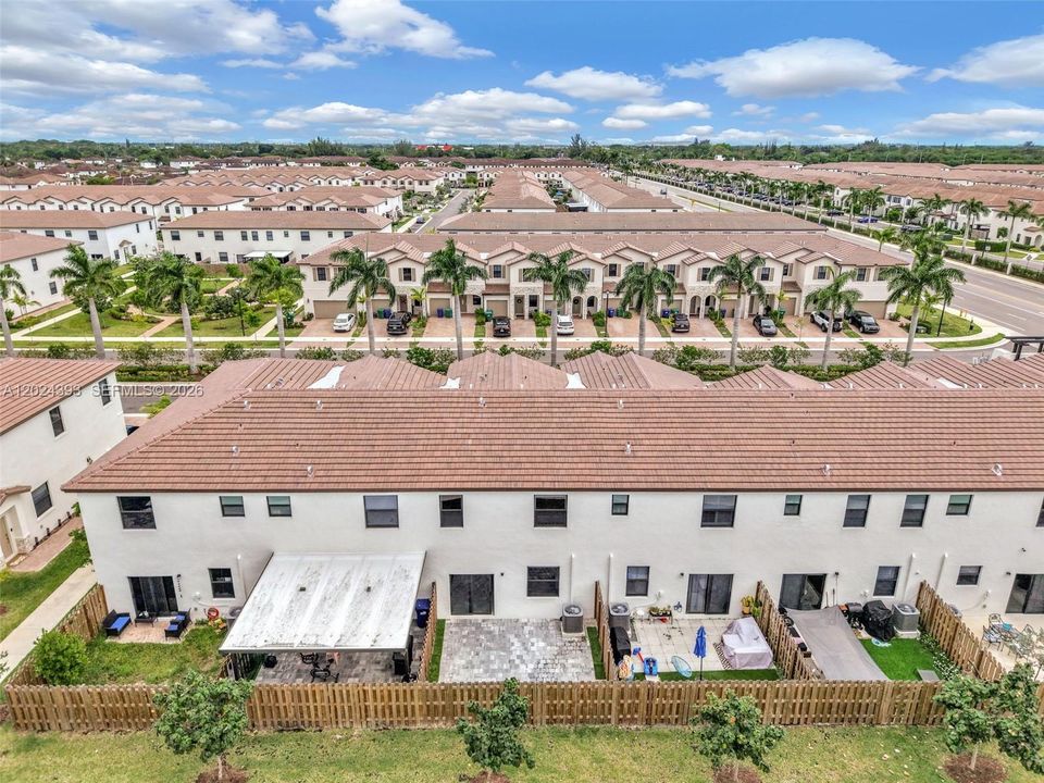 For Sale: $455,000 (4 beds, 2 baths, 1827 Square Feet)