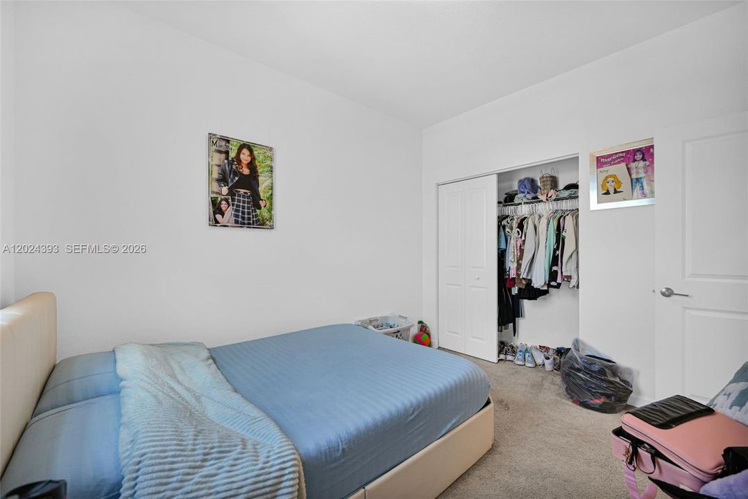 For Sale: $455,000 (4 beds, 2 baths, 1827 Square Feet)