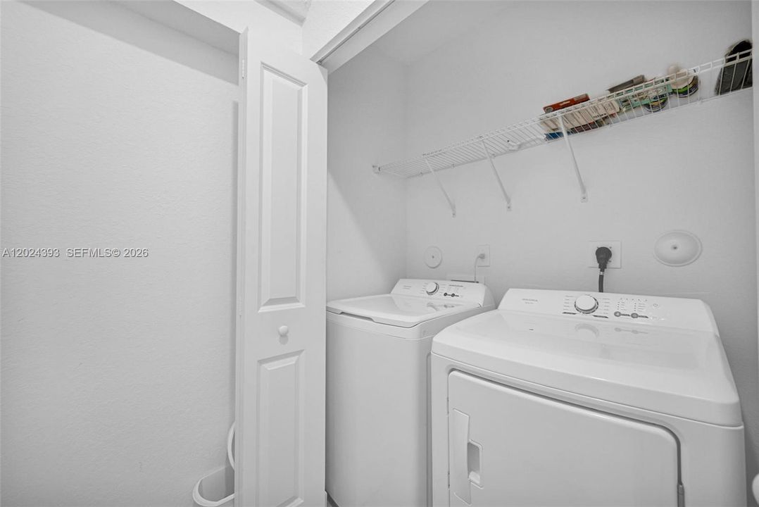 For Sale: $455,000 (4 beds, 2 baths, 1827 Square Feet)