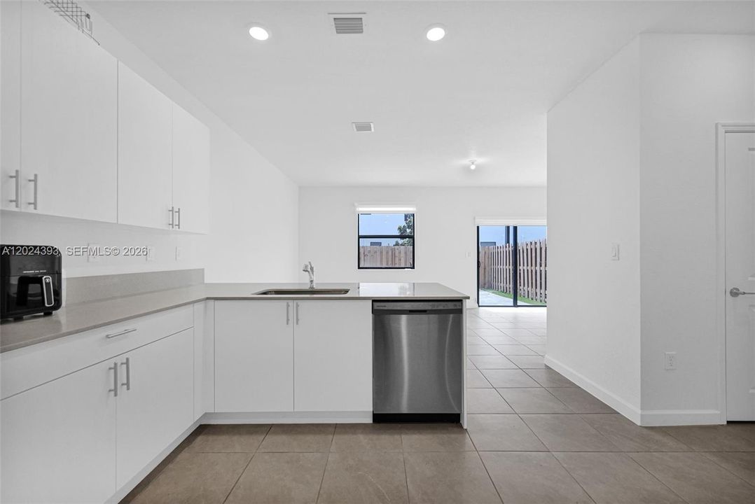 For Sale: $455,000 (4 beds, 2 baths, 1827 Square Feet)